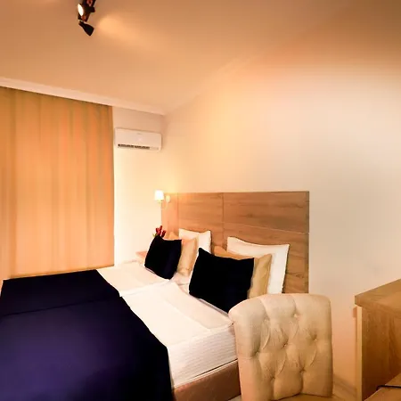 Eramax Hotell 3*